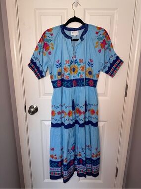 ISLAPAYAL Light Blue Floral Midi Dress